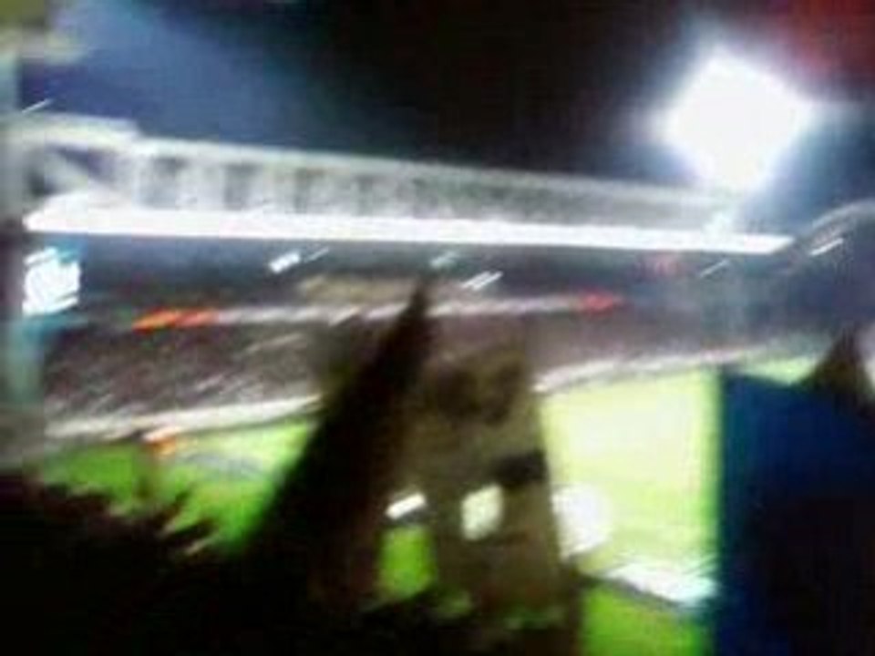 avant l'entrer des joueur a lyon avec les ultras