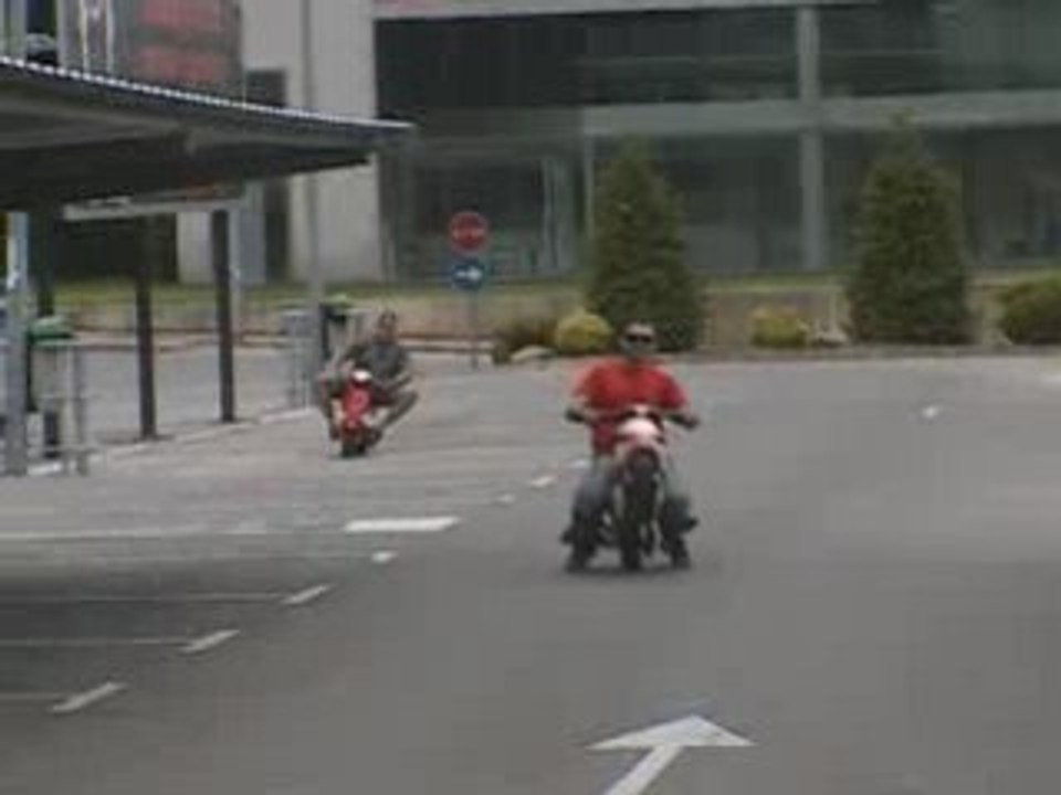 MOTO ACROBACIAS CABALLITO