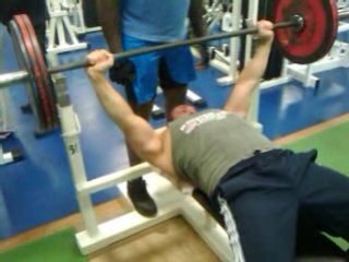 benchpress *2 160 kilo