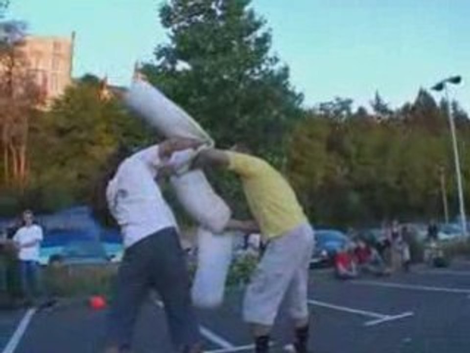 Joute aux pelochons roller