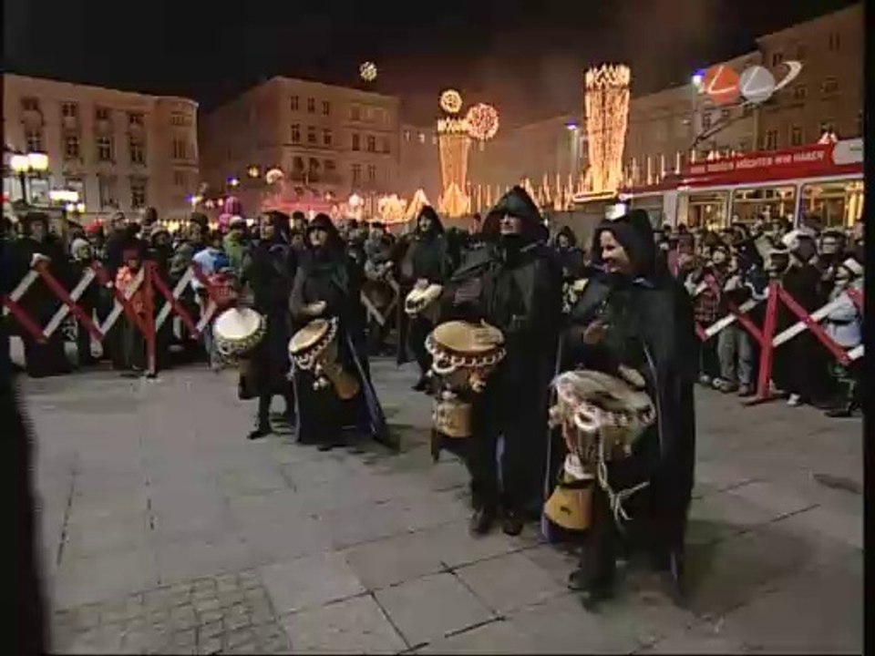 Linzer Perchten am Hauptplatz Linz, 8.12.2008
