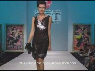 2 Gun Towers - Moscow, Russia SS09