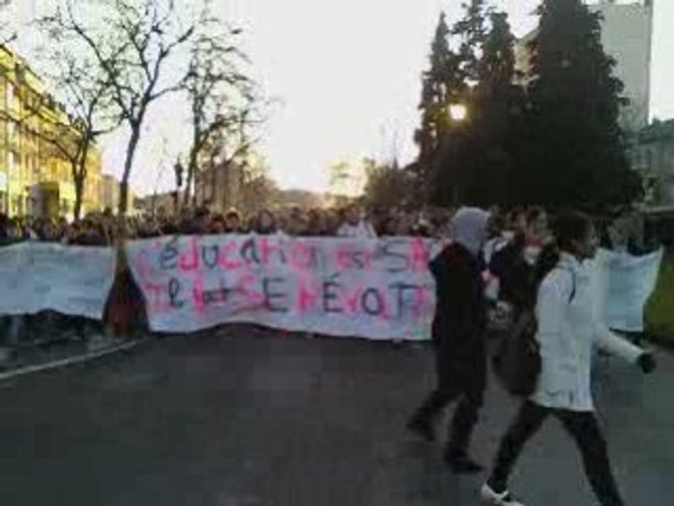 manif a angers contre darcos 15/12/08
