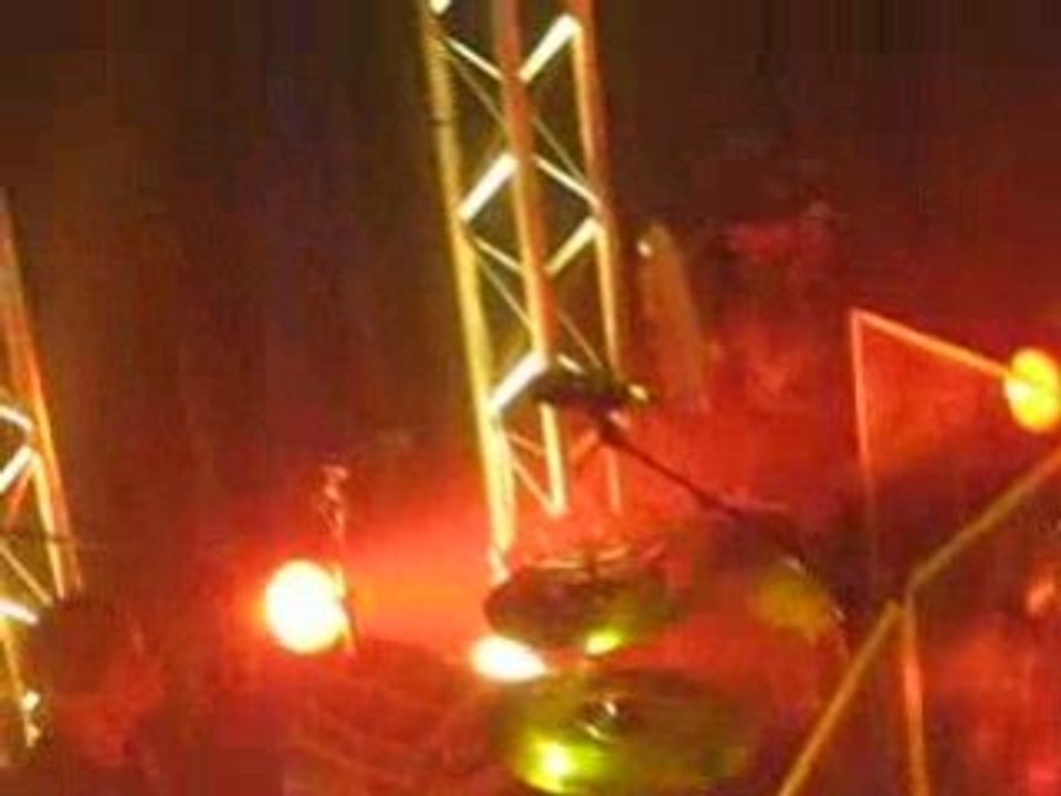 Enrique Iglesias bailamos au vip room