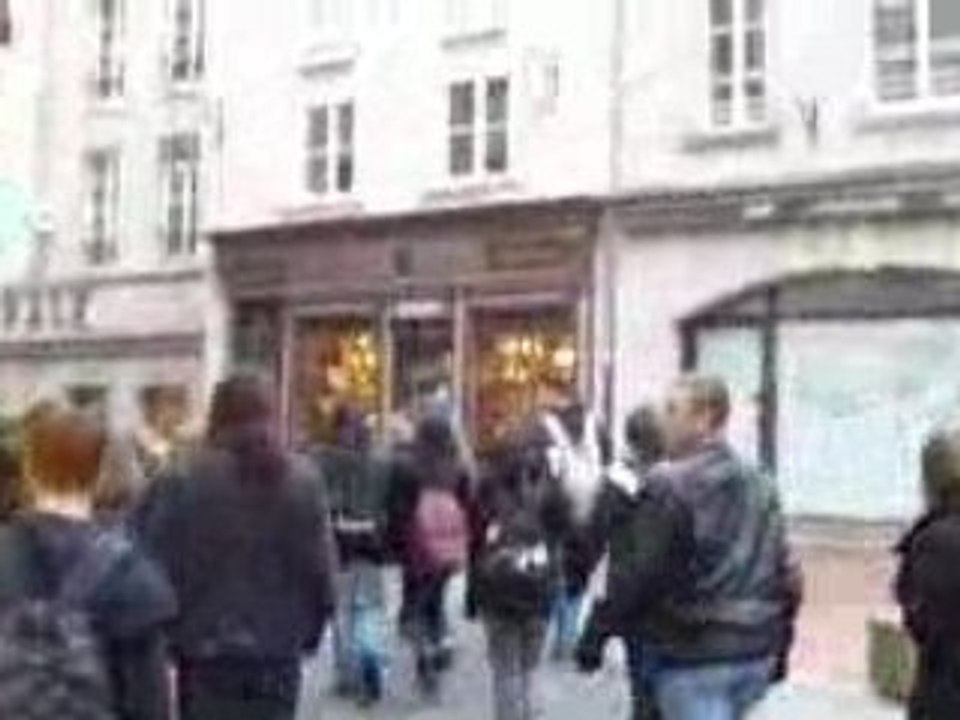 manif du16 décembre a Laon contre les reformes de Darcos ...