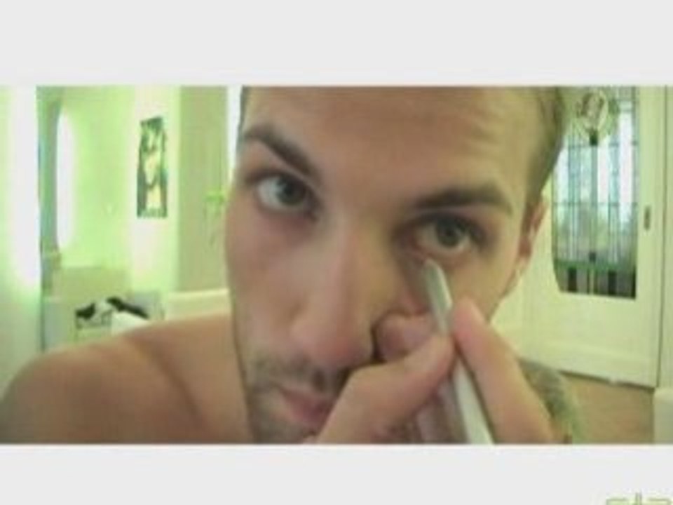 Kajal trägt man(n) auch... für den mystischen Blick.