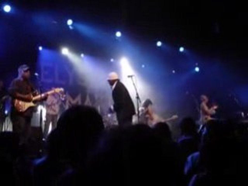 INCOGNITO live à l'Elysée Monmartre (Paris) 26 Mai 2007 3/8