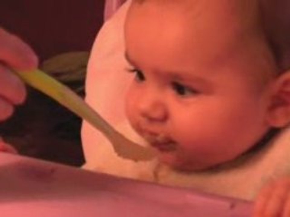 Premier goûter : purée de banane (081119)