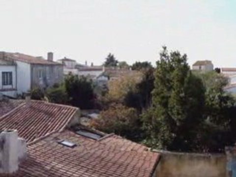 ILE DE RE Appartement Duplex à vendre St Martin Réf 50799