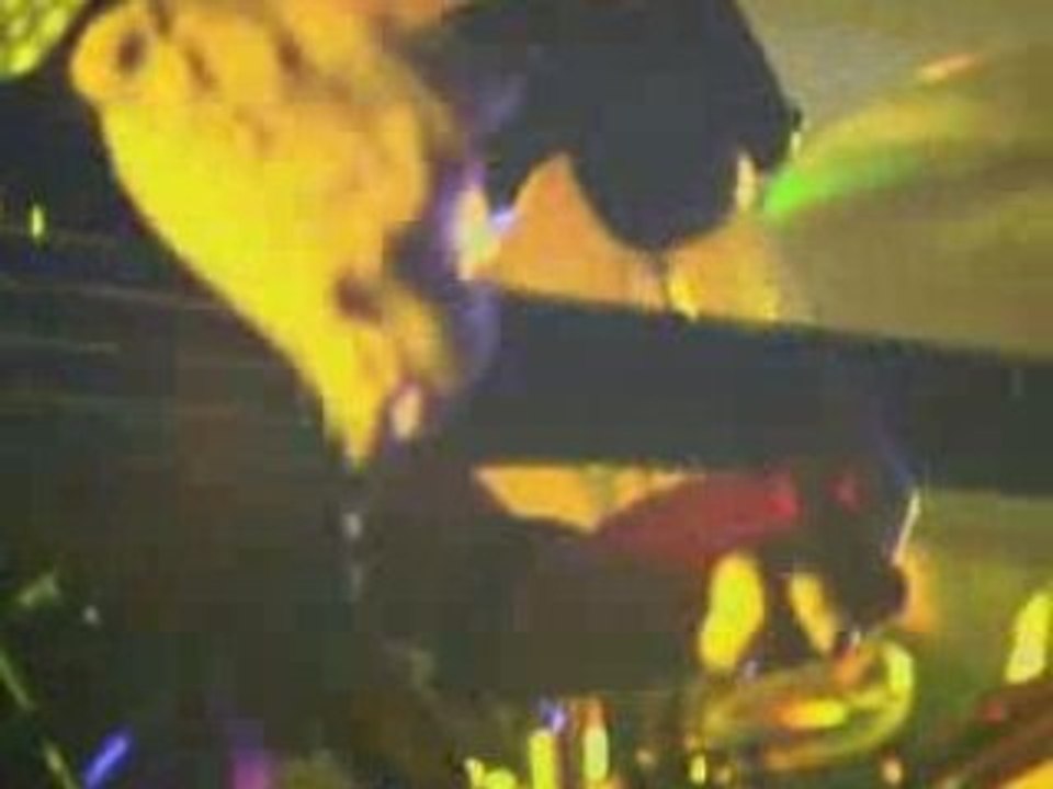 Primus - Pudding Time Live 2004