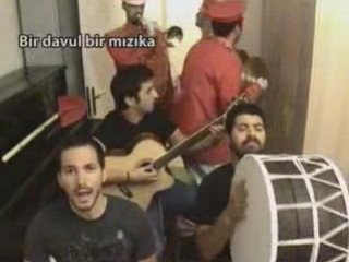 Bİr Kuru Söyle Gönül Ablana