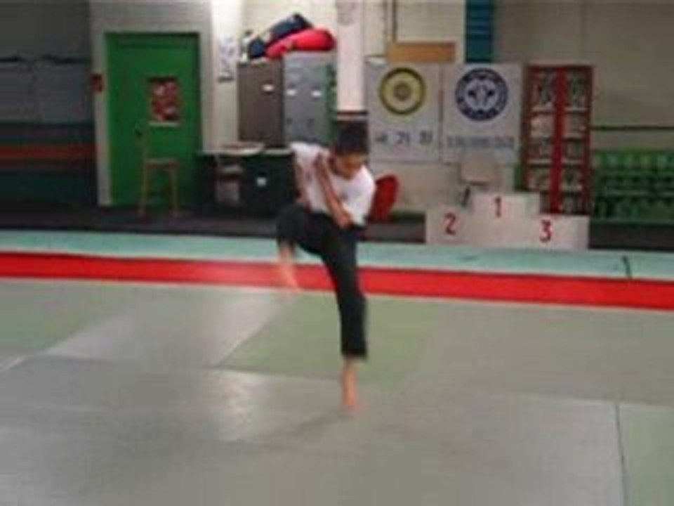 2ème Quyen Enfant Long Ho Hoi