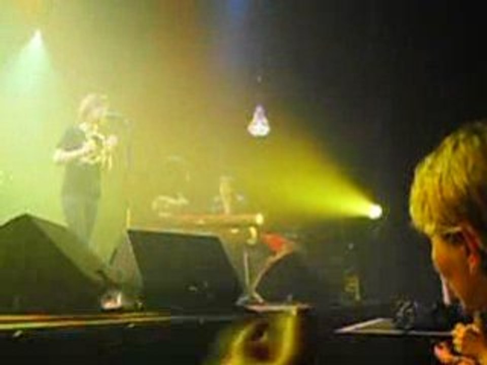 Julien Doré - Callas/Play My Country @ Caen-Cargö