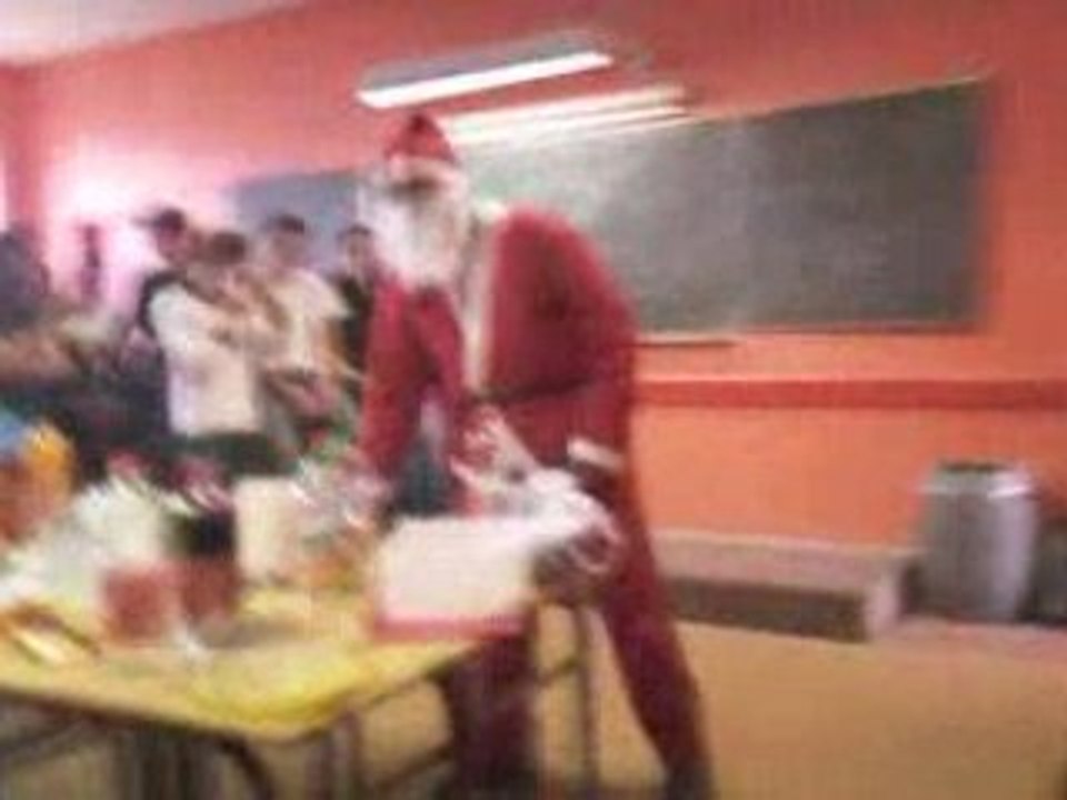 Mr Ribes en pére noel choquant^^