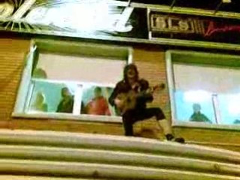 Gogol Bordello sur le toit du Splendid