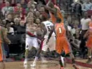 Steve Blake and Greg Oden roll perfectly