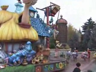 Parade de Noël à DLRP partie 2