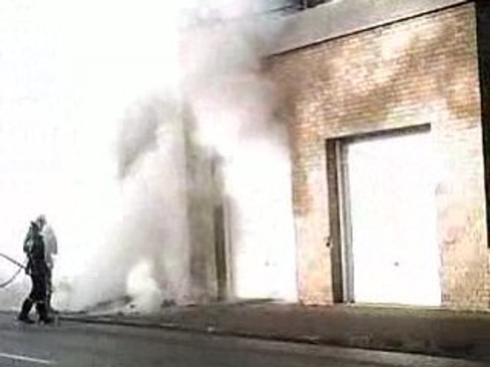 Lycée jean monnet prend feu !! BLOCUS PAS COUR