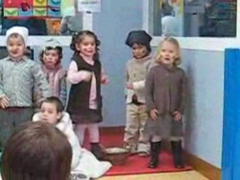 Mila crèche spectacle noel 2008 023