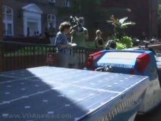 le premier tour du monde auto sans consommer de pétrole