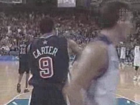 Bloopers - NBA - Vince Carter's Olympic Dunk over