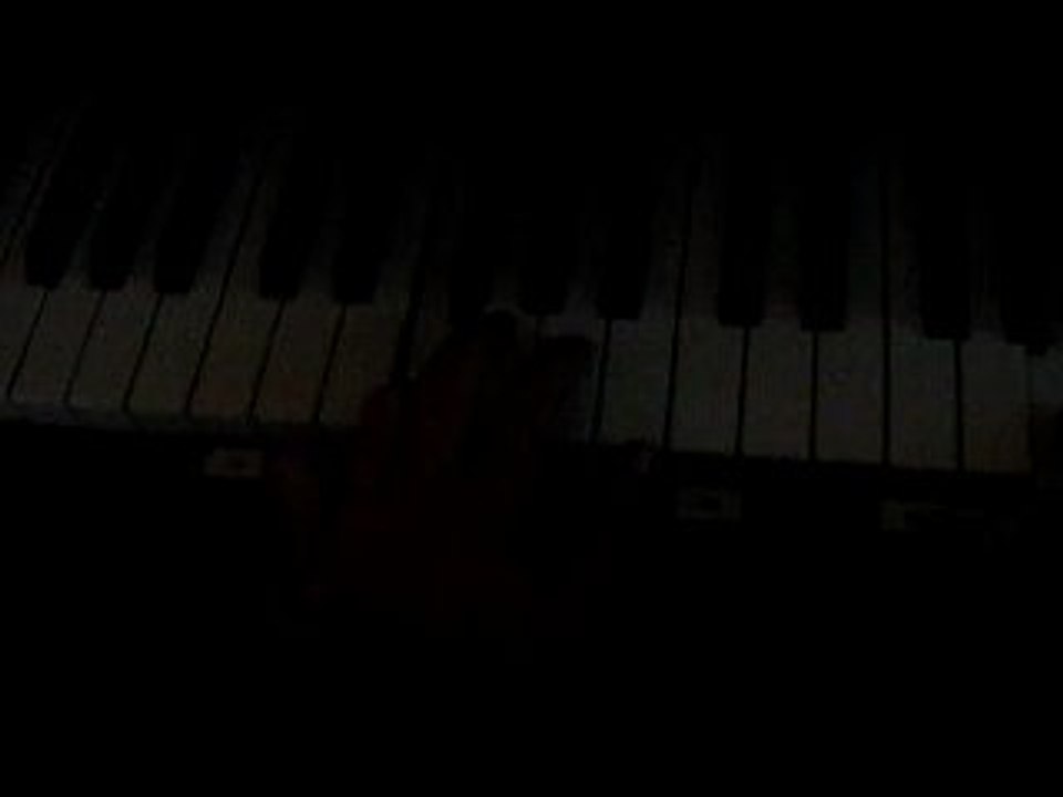 Rebecca au piano : le roi lion