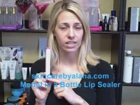 Model in a Bottle Lip Sealer Conditioner