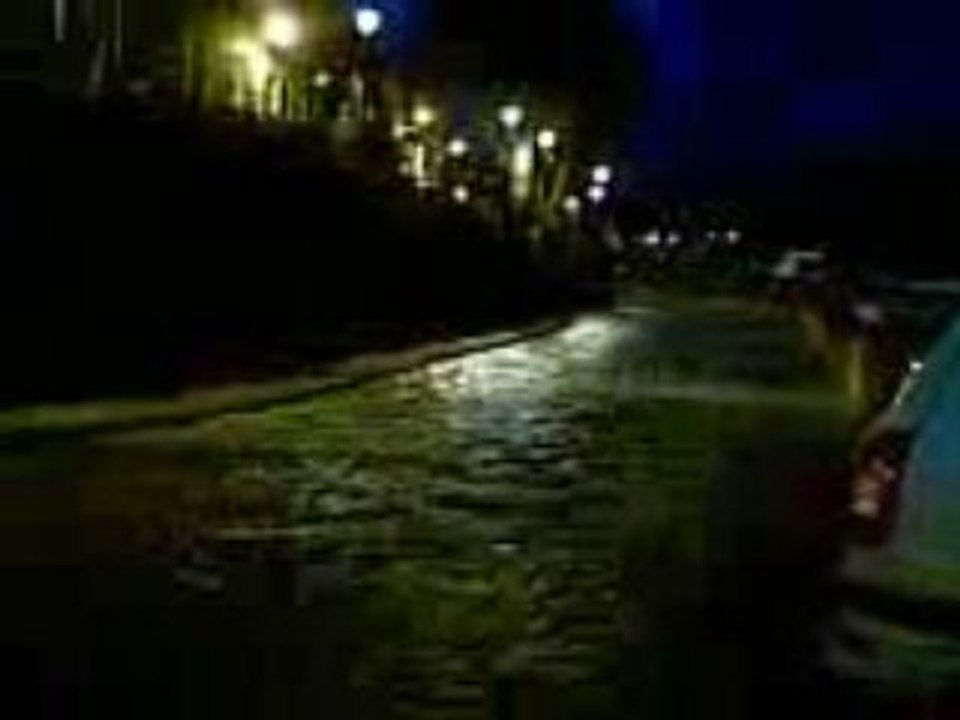 Apt, le Calavon, début de crue // Novembre 2008