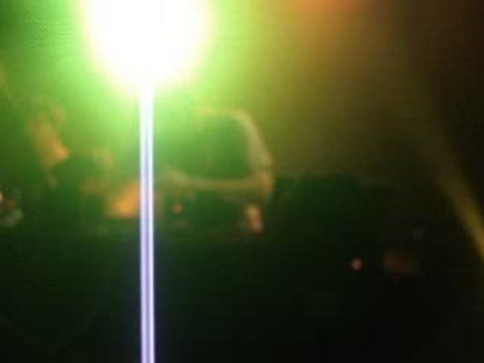 DJ Pone scratch routine on a TTC instrumental @ Laiterie