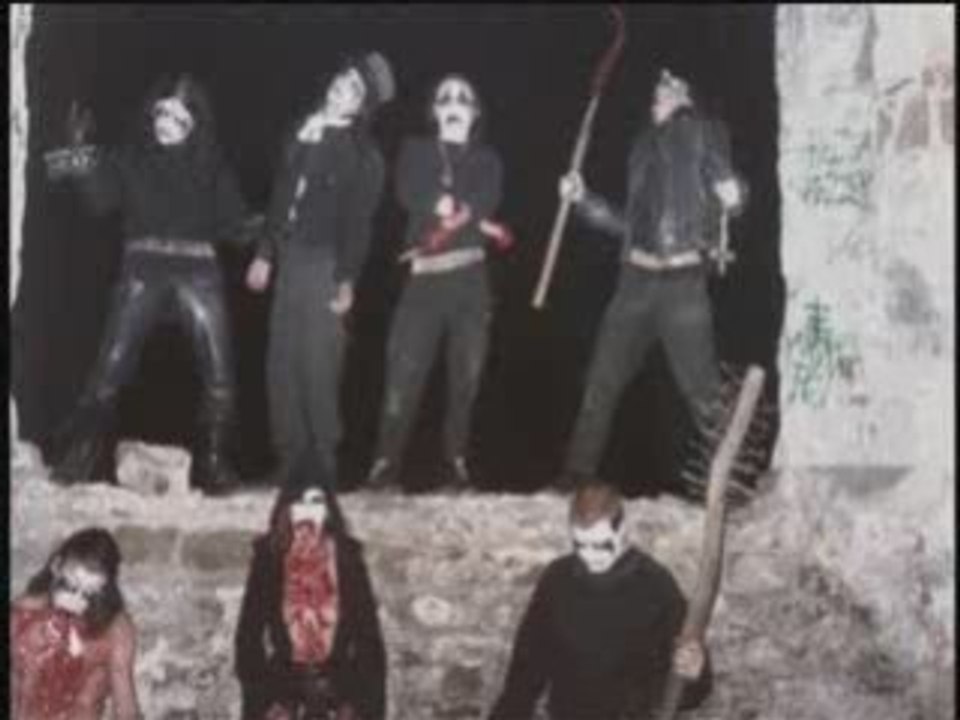 Cradle of Filth - Graveyard by moonlight