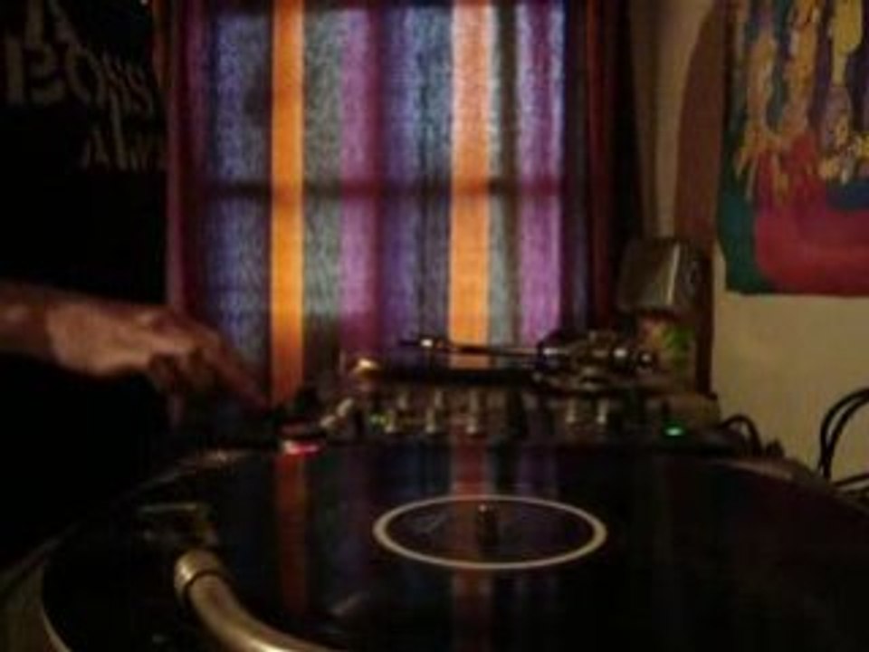 Dj Flyt0x - Scratch Hip-Hop - Entrainement à la maison