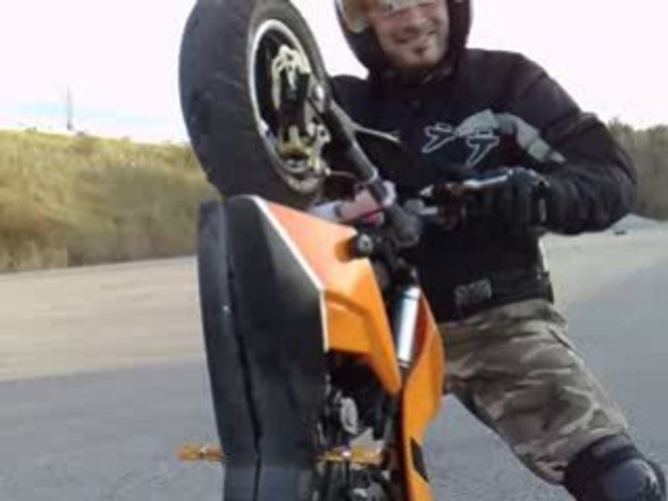 Vinz à donf et fait le con