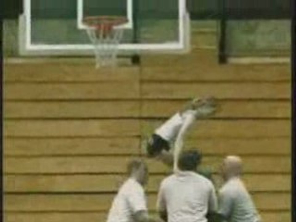 panier!!! bien la fille