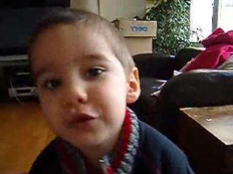 Clémentdoux chante Petit Papa NoËl