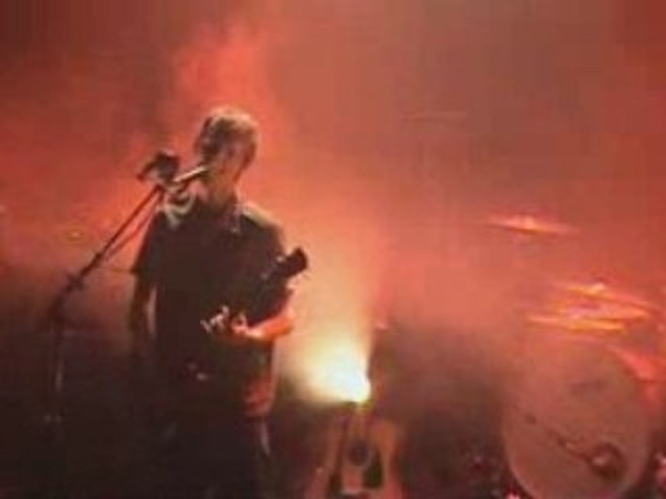 Autour d'elle-Pas un mot