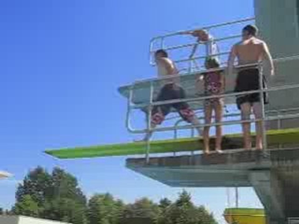 Video piscine yverdon2007 (2)