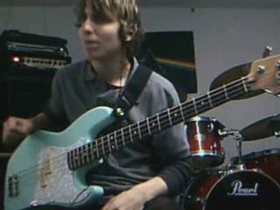 Jet - Are You Gonna Be My Girl [Bass Cover]