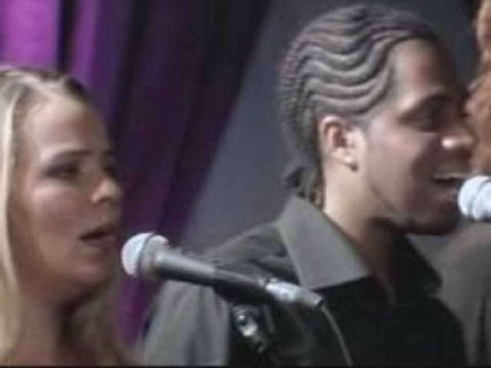 04.A_Lombre_Du_Show_Business_(Live)-DVDRip-XviD-FR-2008