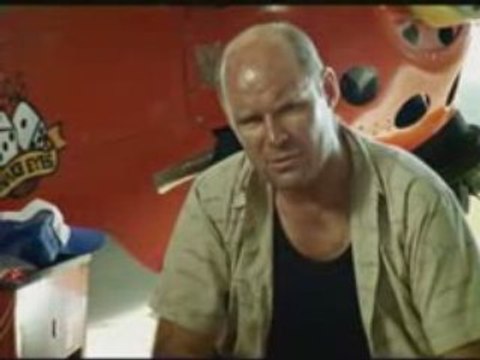 Banned Ladbrokes Casino Advert - Parachute (Short version)