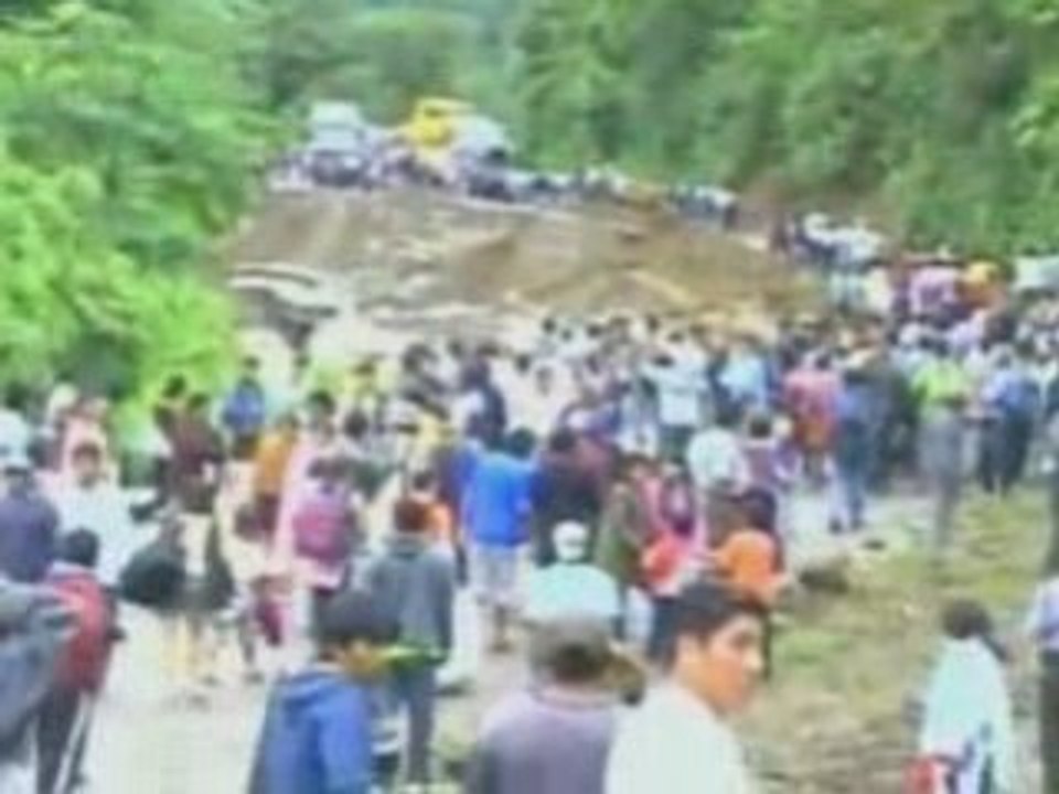 Heavy rains in Bolivia has left hundreds of people stranded