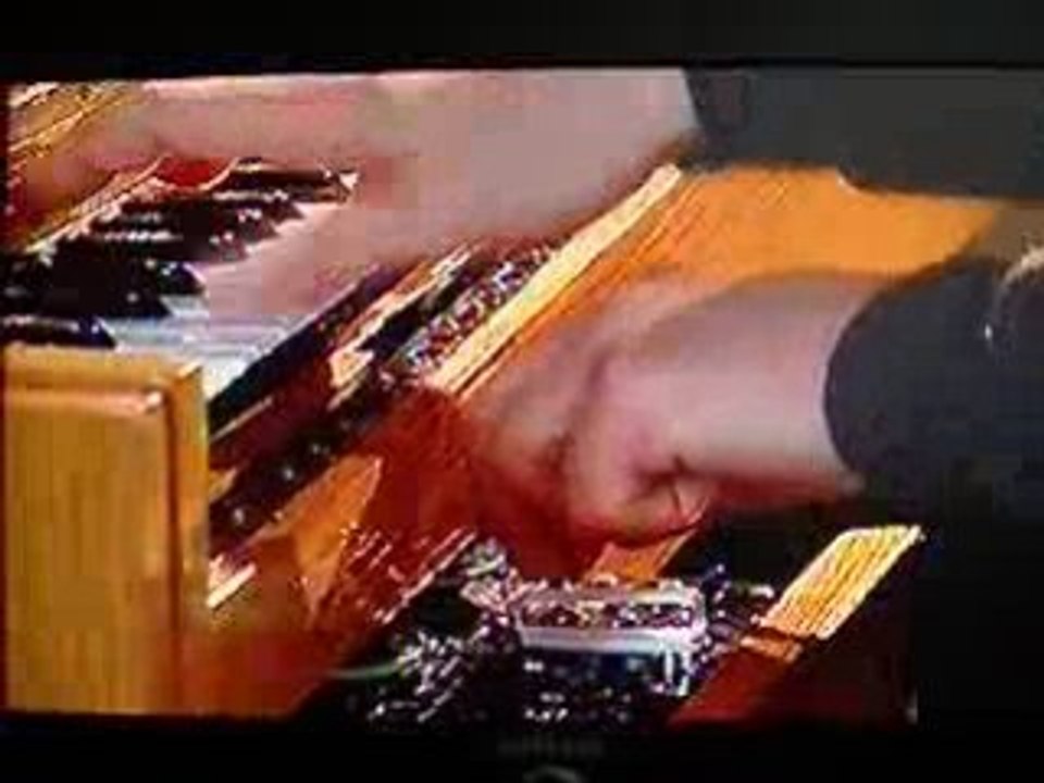 Ondes Martenot / virtuosistic "Formule" (TV) by Thomas Bloch