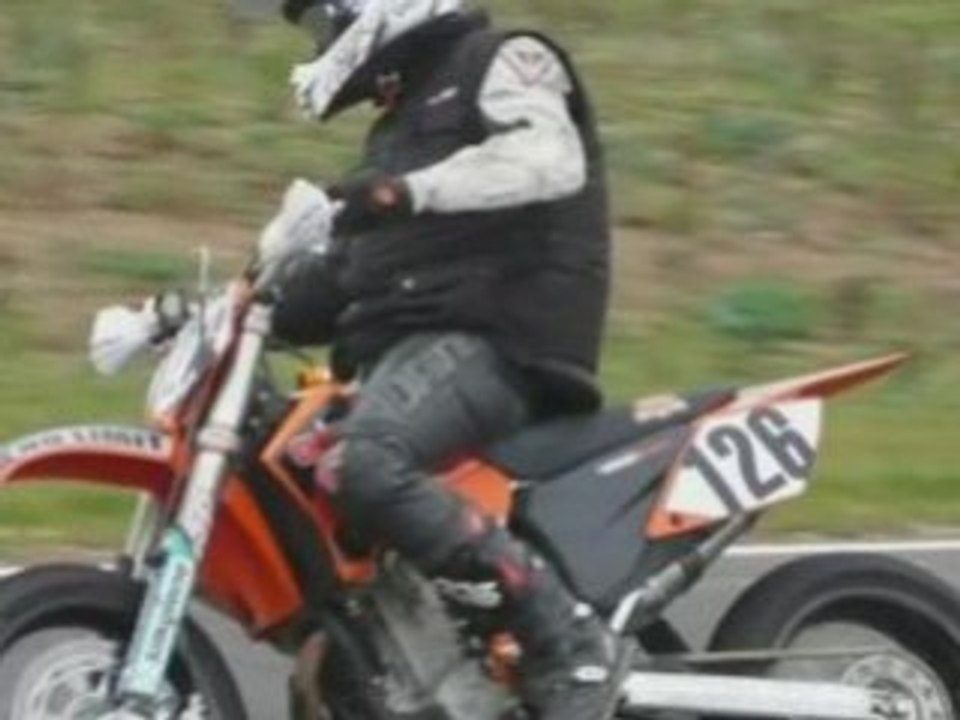 Entrainement, nouveau circuit de supermot a Clastres 2008
