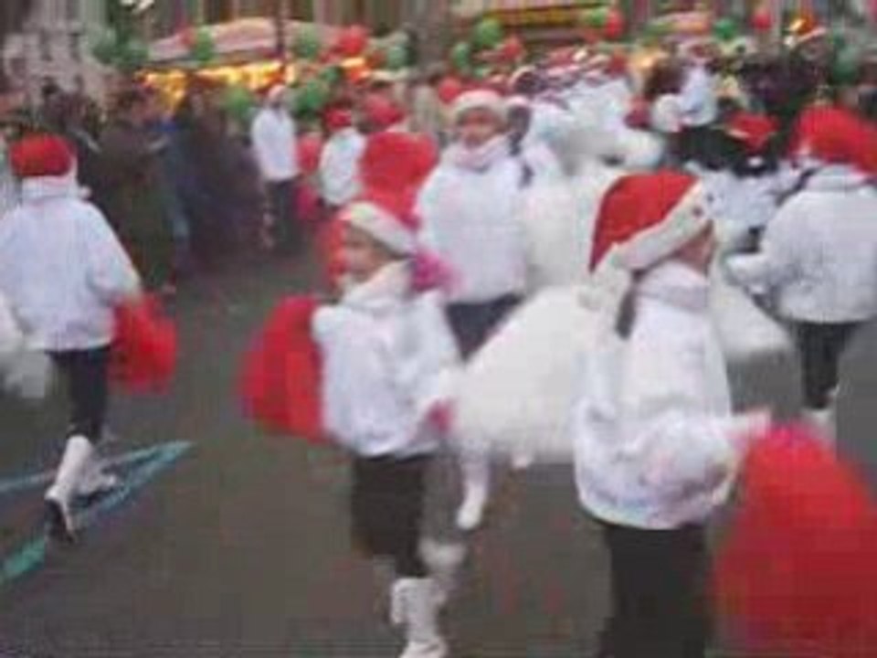 La parade du Père Noël à La Ferté-sous-Jouarre