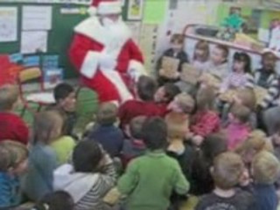 Père Noël à l'école de la gare de Clermont (60)