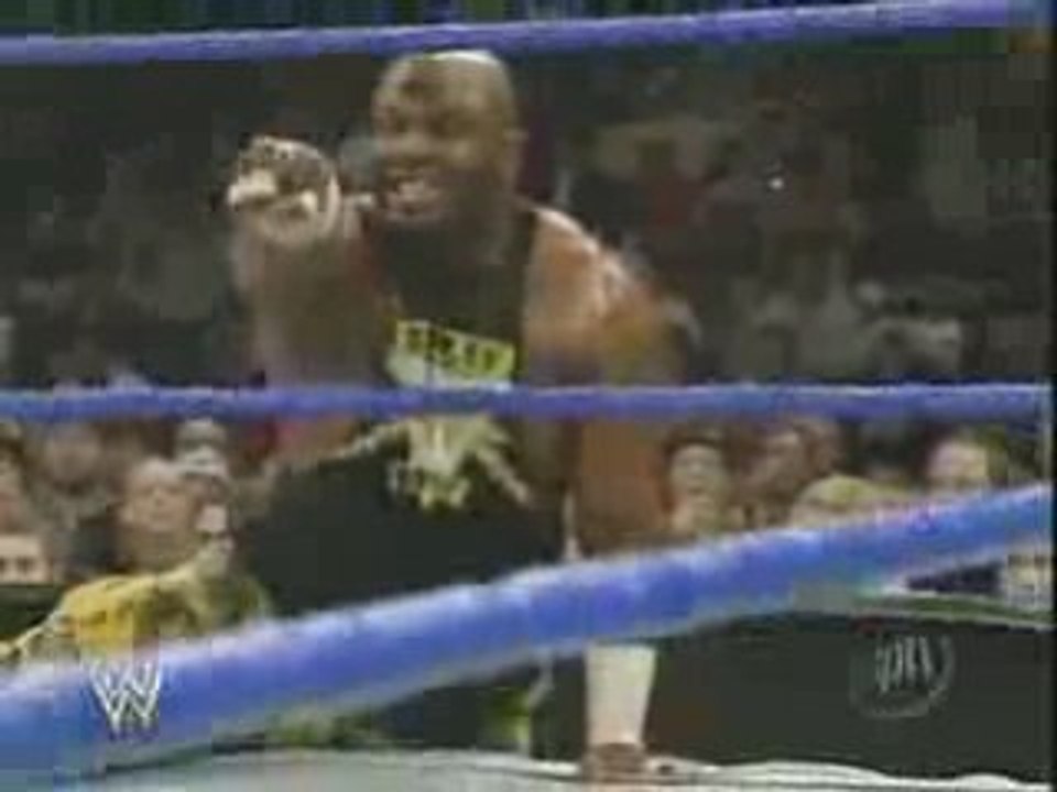 Spike Dudley vs Chavo Guerrero 25.3.04