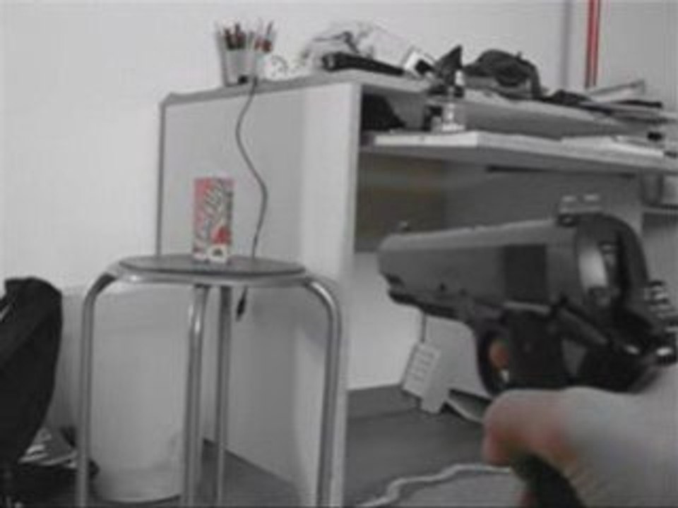 Colt 1991 vs brique de lait