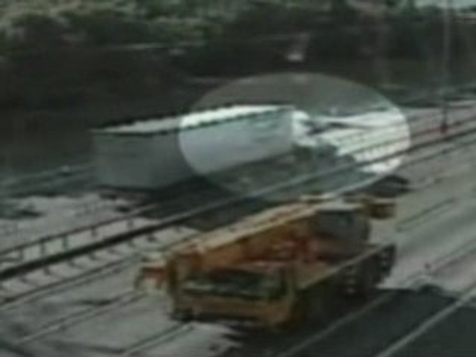 Lorry ramming cars: CCTV footage