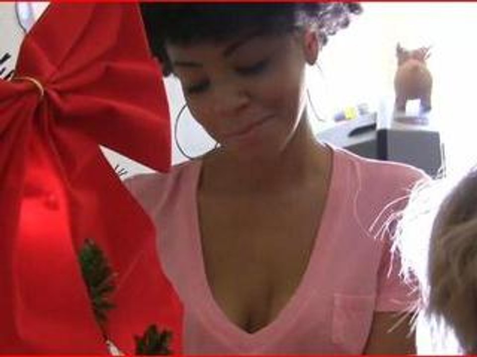 New Girlfriend for Christmas - 12/23/08
