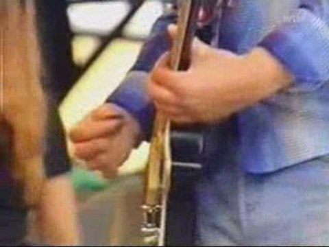 Queens of the Stone Age - You Can't Quit Me Baby (bizarre )