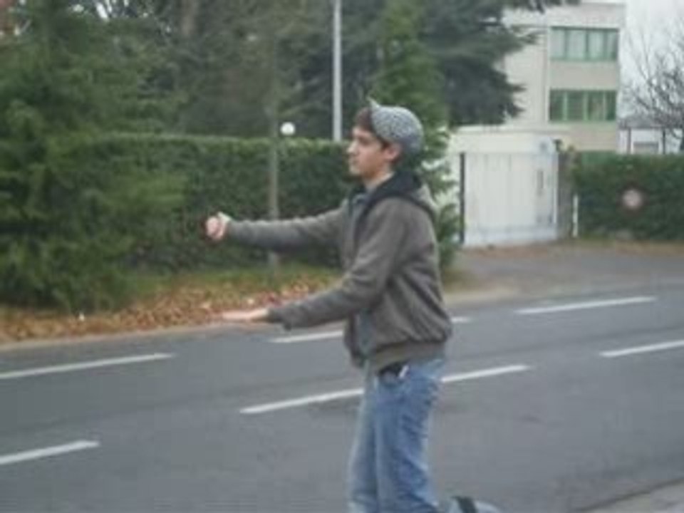 Alex fait du stop